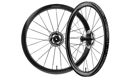 Komplet kół RAW GLOSSY SET FCC (44MM) 21H/21H FFWD/CERAMICSPEED 2:1 DBCL 12MM TA